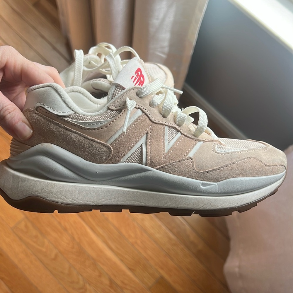 New Balance 57/40, Beige